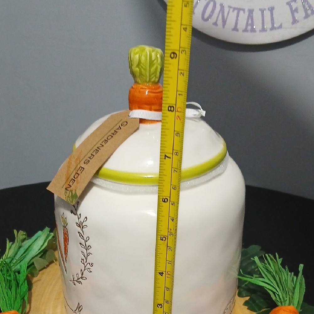 Whimsical Bunny and Carrot Ceramic Canister NWT - Picture 12 of 12